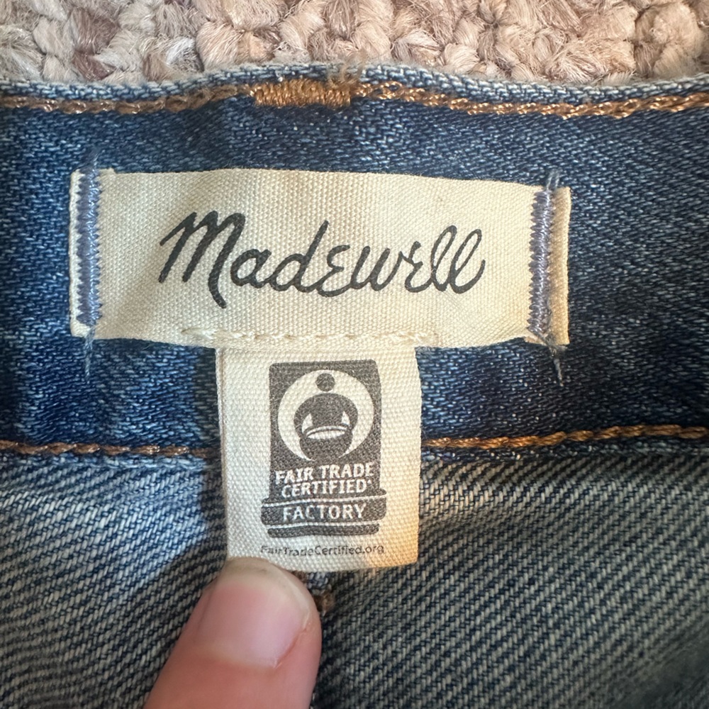 Madewell Wide Leg Jeans - Medium Wash (Size 29, 32” inseam) - Picture 4 of 4